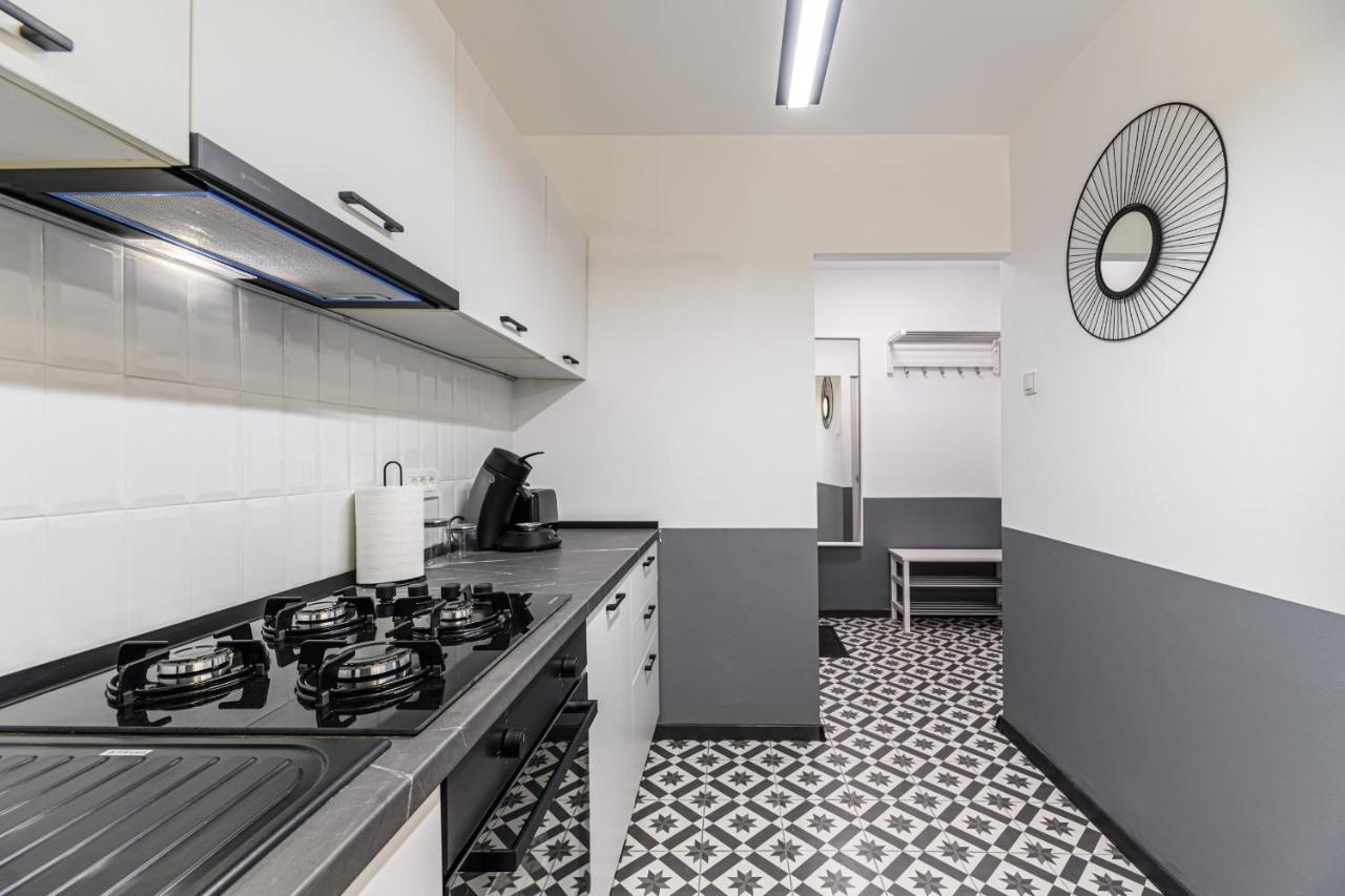Travelers Hideout - Central Apartment บราชอฟ ภายนอก รูปภาพ